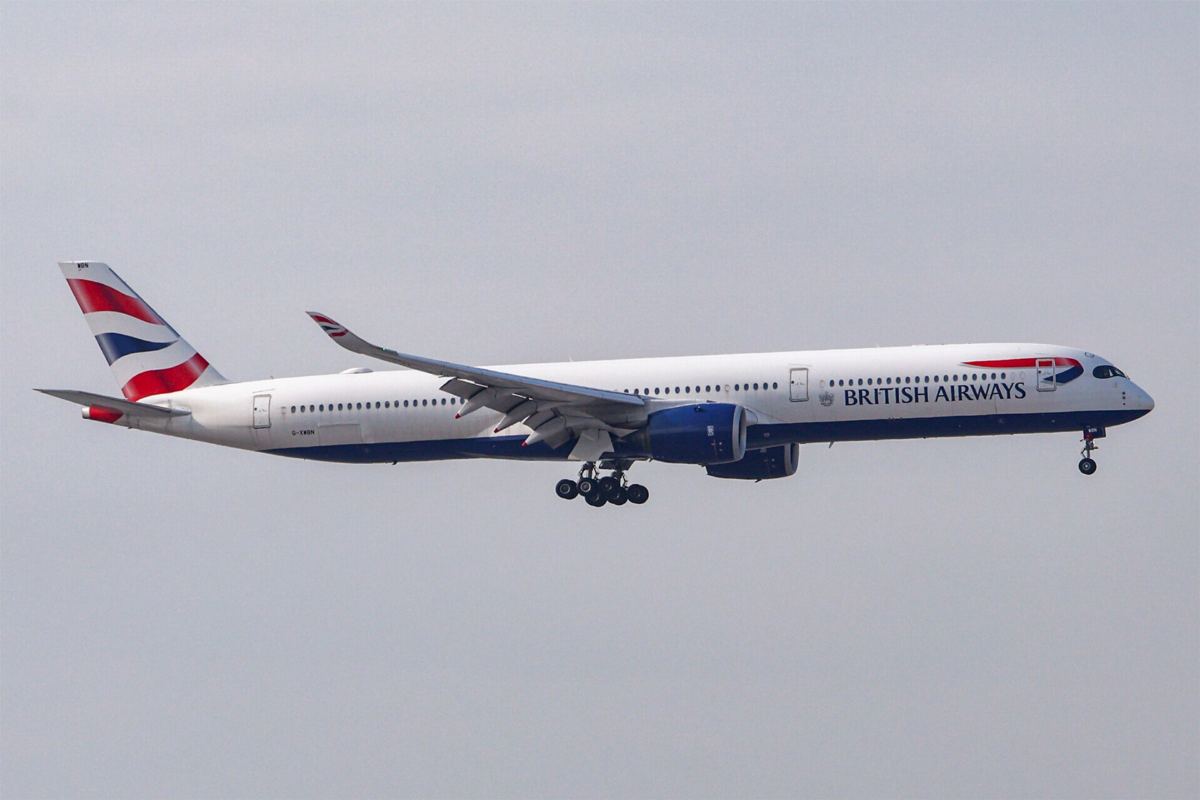 British Airways Airbus A350-1000 on final approach with landing gear down